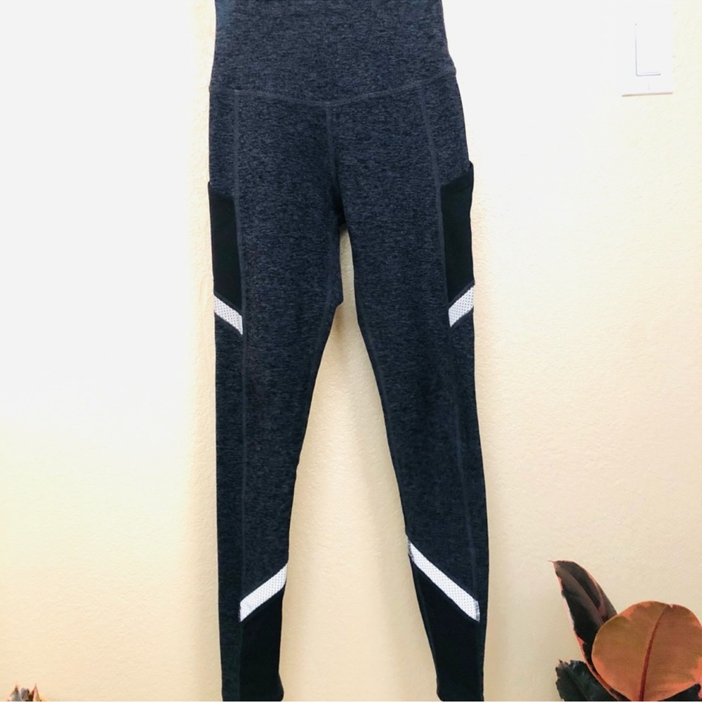 Beyond Yoga leggings 
Black and Gray with silver